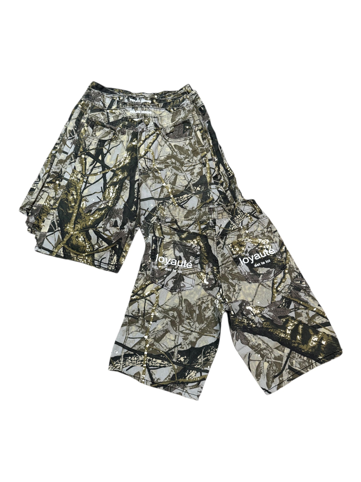 loyaute' Camo Jorts