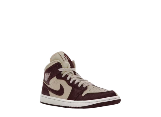 Wmns Air Jordan 1 Mid SE Split Beach Cherrywood Red