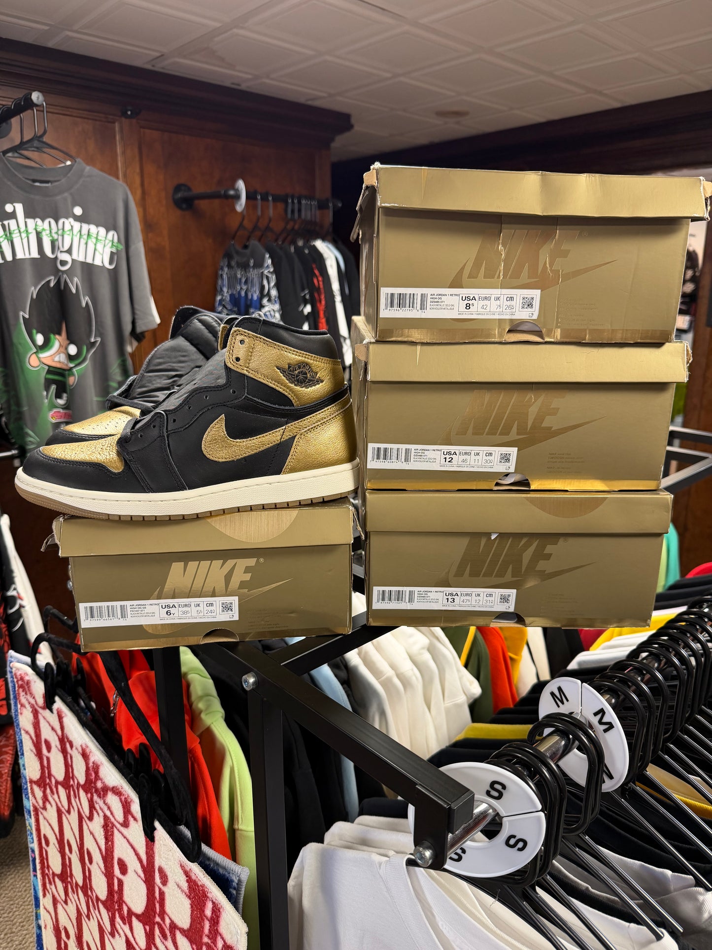Jordan 1 Retro High OG Black Gold Metallic